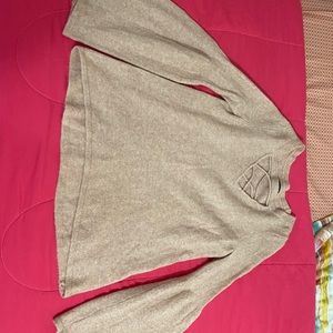American eagle medium pink sweater. Pit to pit 18” & length is 24”